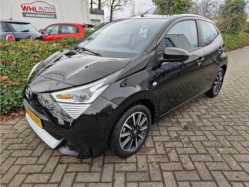 Toyota-Aygo-1-0-VVT-i-x-play-1 kopie